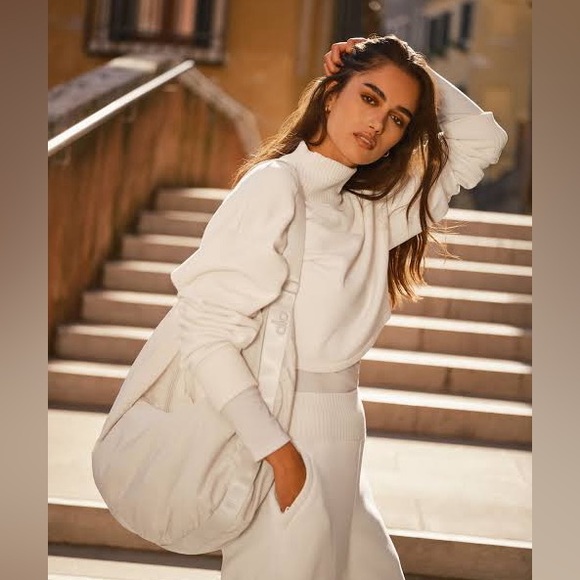 Alo Yoga Serenity Coverup Sweater - Picture 3 of 12